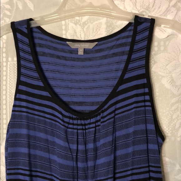 Daisy Fuentes shirts - Picture 2 of 7